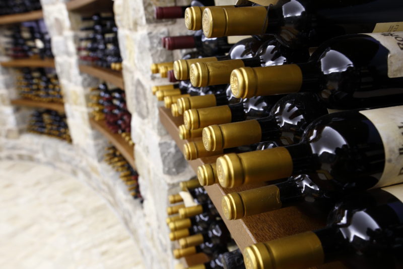 5 Reasons to Choose a Wine Storage Company