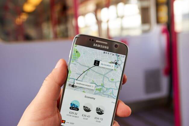 How you can use GPS Trackers to run taxi fleet business