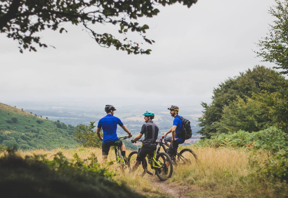 Discovering Hidden Countryside Paths on Two Wheels Discovering Hidden Countryside Paths on Two Wheels